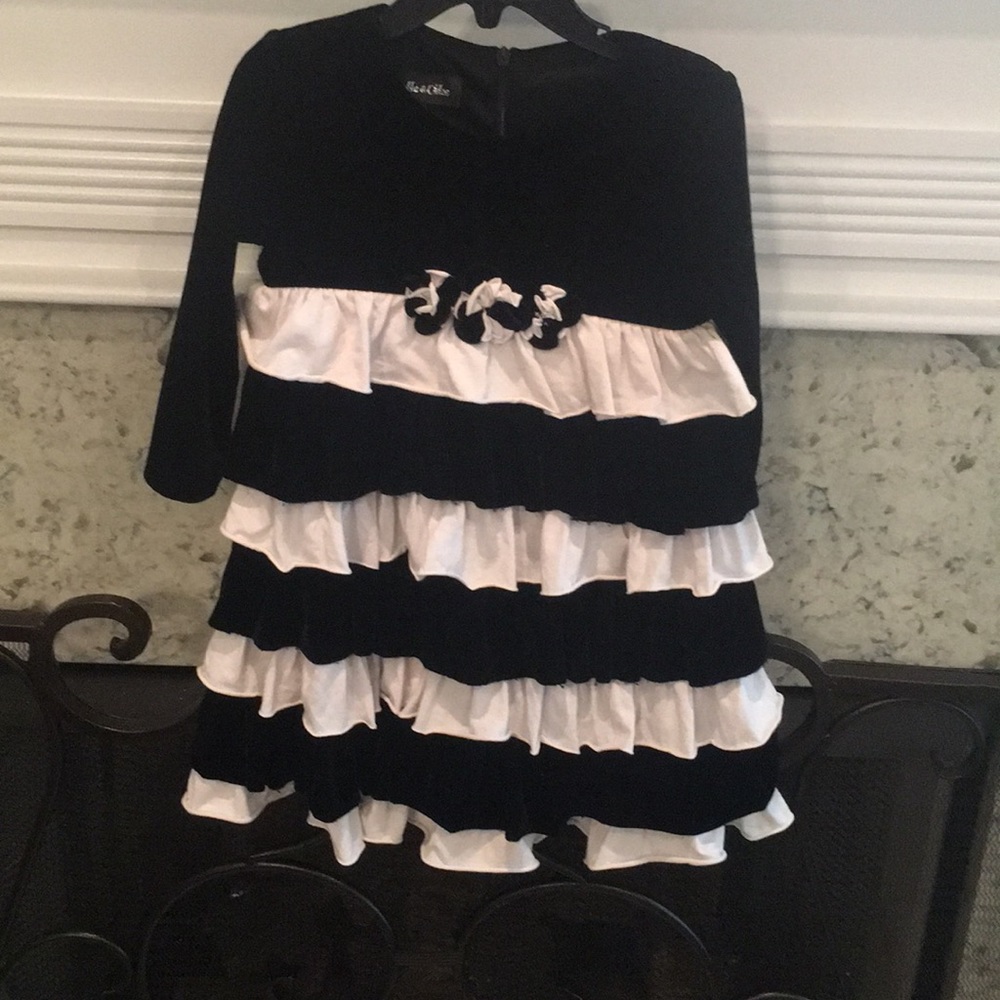 Isobella & Chloe dress